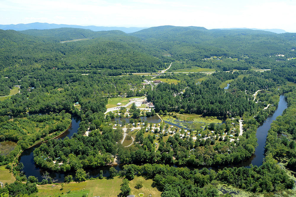 Lake George Escape - Campground Warrensburg ภายนอก รูปภาพ