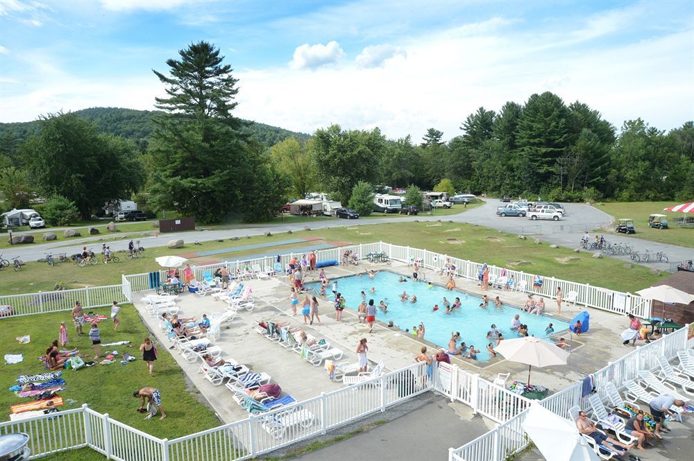 Lake George Escape - Campground Warrensburg ภายนอก รูปภาพ